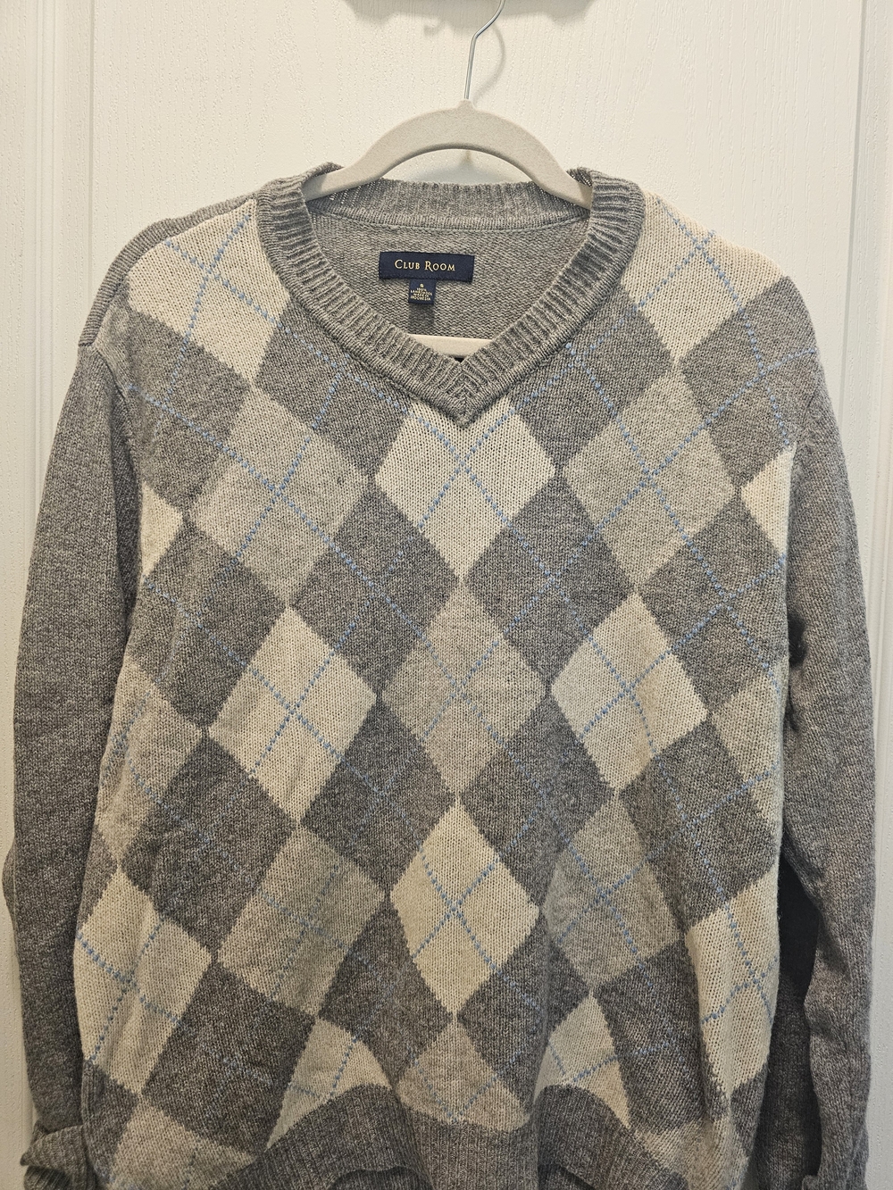 Club Room Gray, Cream & Light Blue Argyle V-Neck Sweater